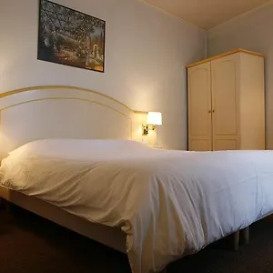 *** Hotel Acte V France