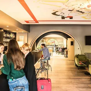 ** Hotel Le Comte Rouge France